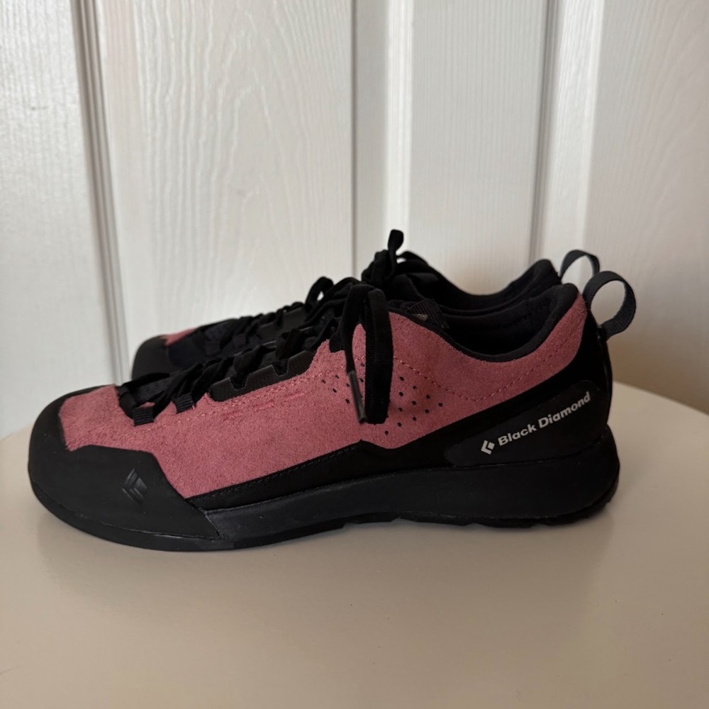 Black Diamond Women’s Pink and Black Technical Approach Shoes size 8 - Picture 3 of 9